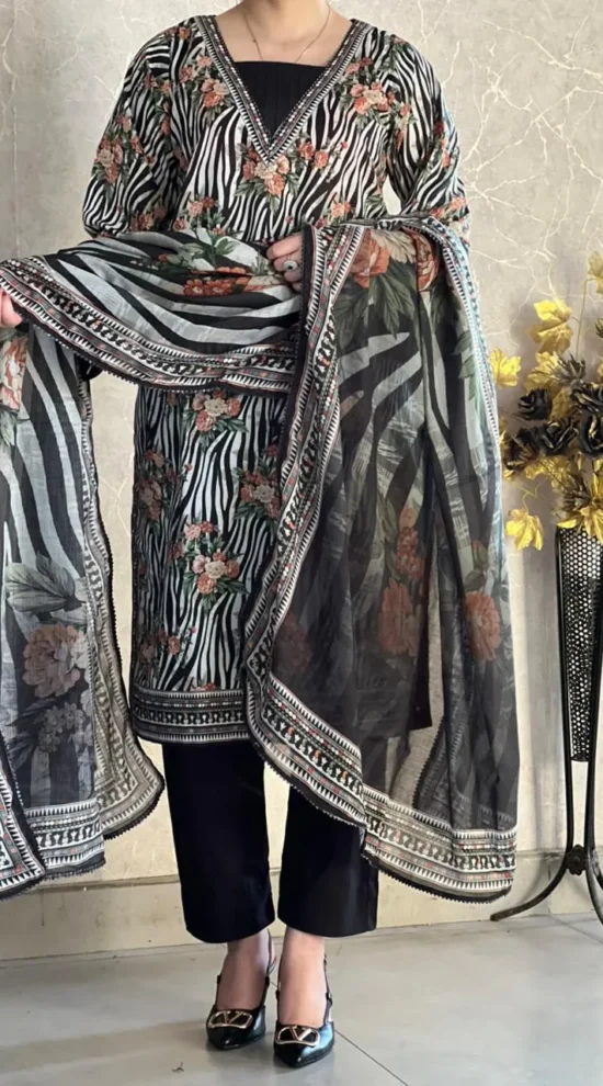 3 Piece Printed Lawn